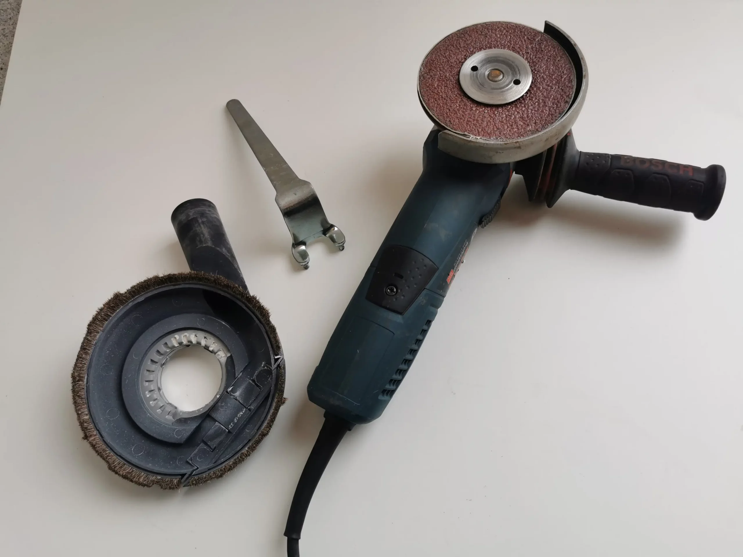 Bosch Winkelschleifer 125mm mieten – Metall schleifen WerkstattLQ